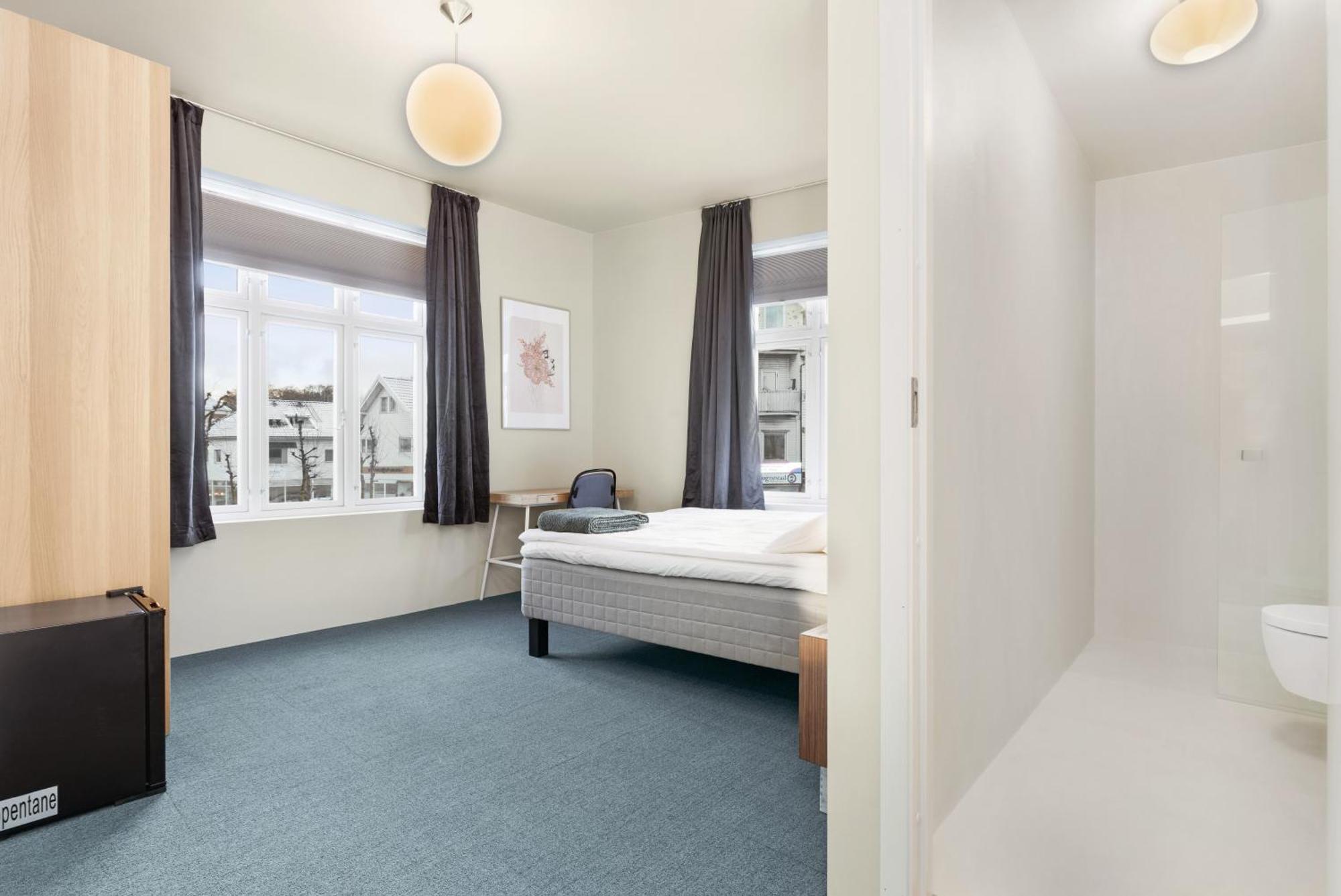 Central Guest House - Bedroom With Private Bathroom Stavanger Quarto foto